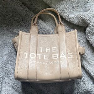 marc jacobs mini leather tote bag (twine)